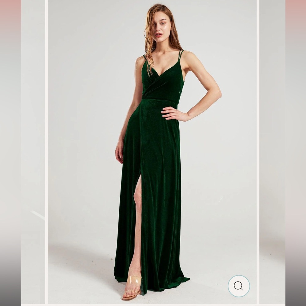 RENZRAGS Dark Green Amanda Velvet Dress